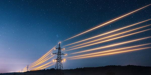 Geringere Verluste und niedrigere Energiekosten | © stock.adobe.com - vejaa